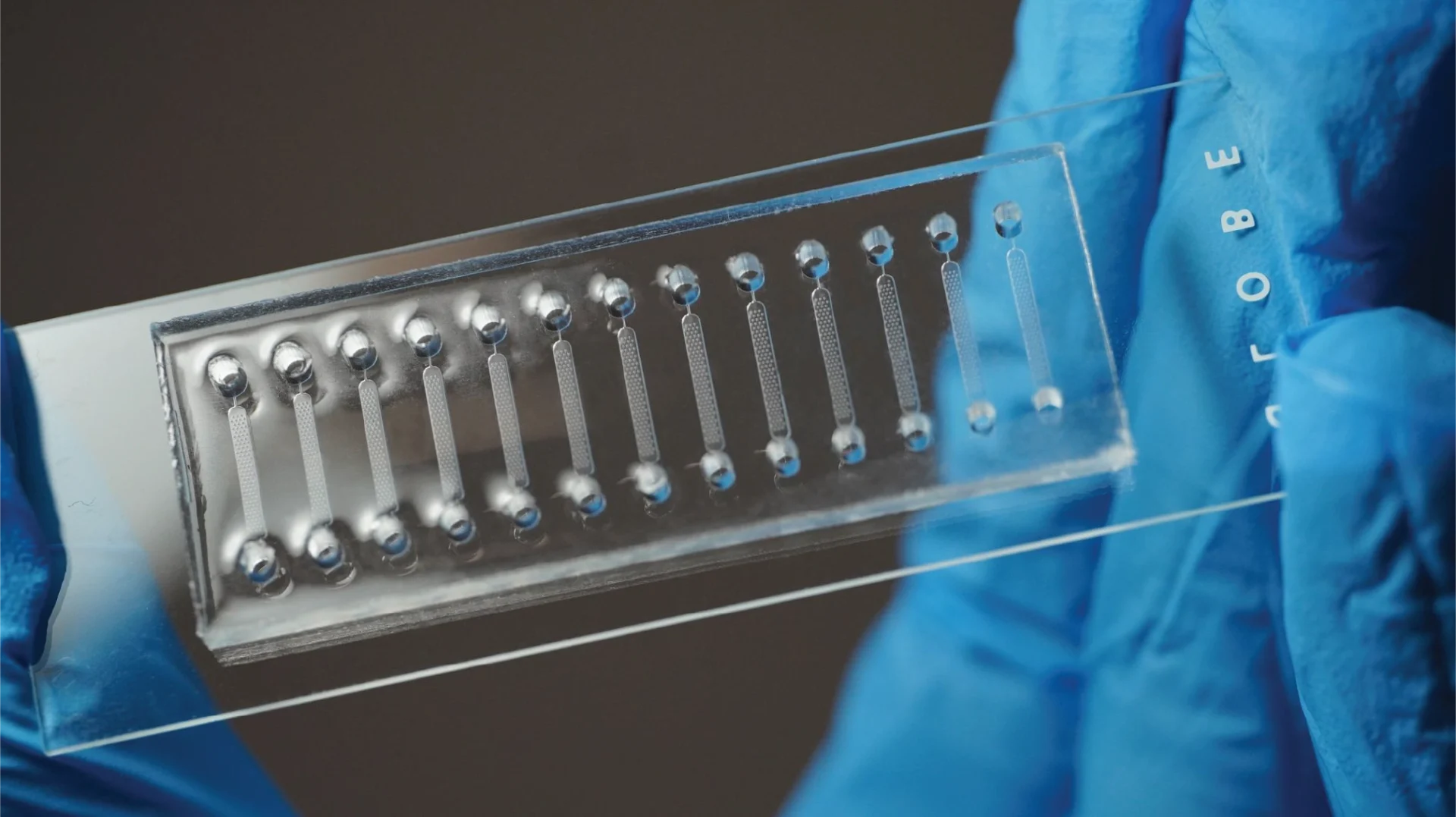 High-resolution 3D-printed Cell Trap Device microfluidic device 03